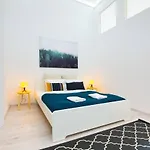 Very - Sunny - Comfy בית נופש בודפשט