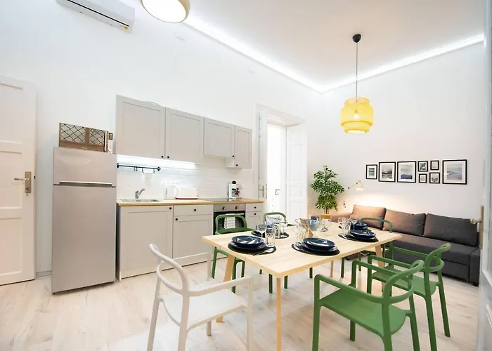 Very - Sunny - Comfy *