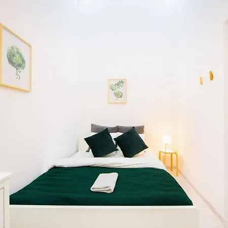 Very - Sunny - Comfy *